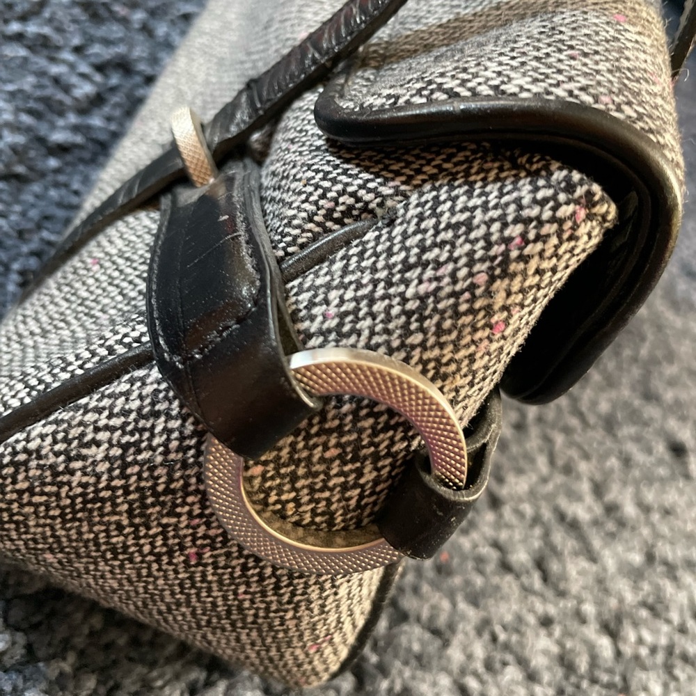 Ann Taylor purse - Picture 3 of 7